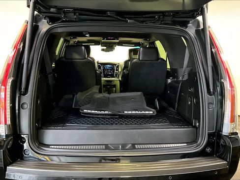 Used 2015 Cadillac Escalade Platinum AWD/4WD image 34