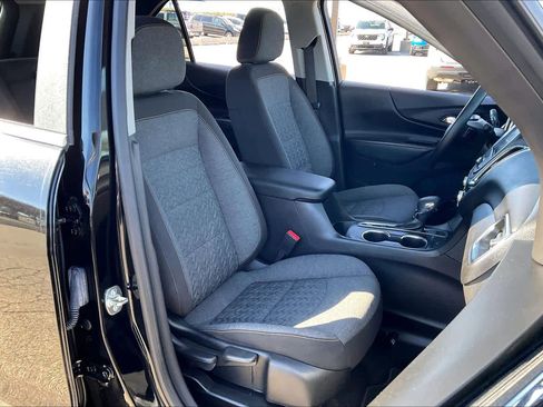 Used 2024 Chevrolet Equinox LT image 10