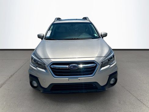 Used 2018 Subaru Outback 2.5i Limited AWD/4WD image 2