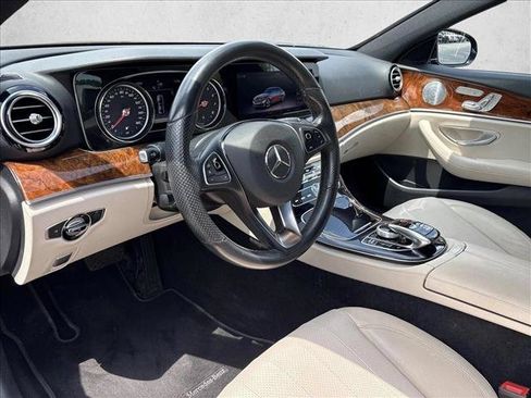 Used 2018 Mercedes-Benz E 300 image 9