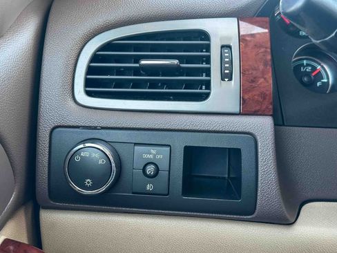 Used 2013 Chevrolet Avalanche LS w/ Texas Edition image 35