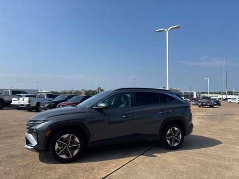 Used 2025 Hyundai Tucson SEL FWD image 11