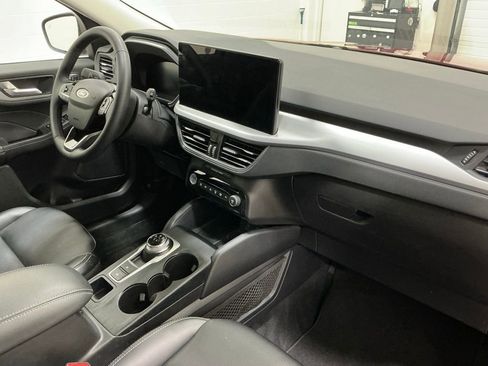 Used 2023 Ford Escape Platinum image 22