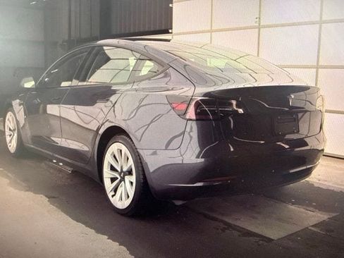 Used 2022 Tesla Model 3 Long Range AWD/4WD image 4