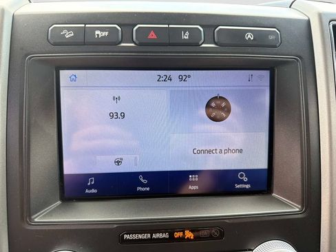 Used 2020 Ford Expedition XLT w/ Equipment Group 202A AWD/4WD image 24