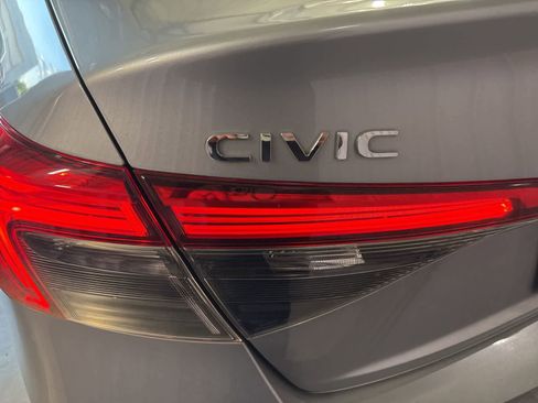 Used 2023 Honda Civic Sport image 11