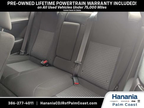 Used 2022 Dodge Challenger SXT RWD image 12