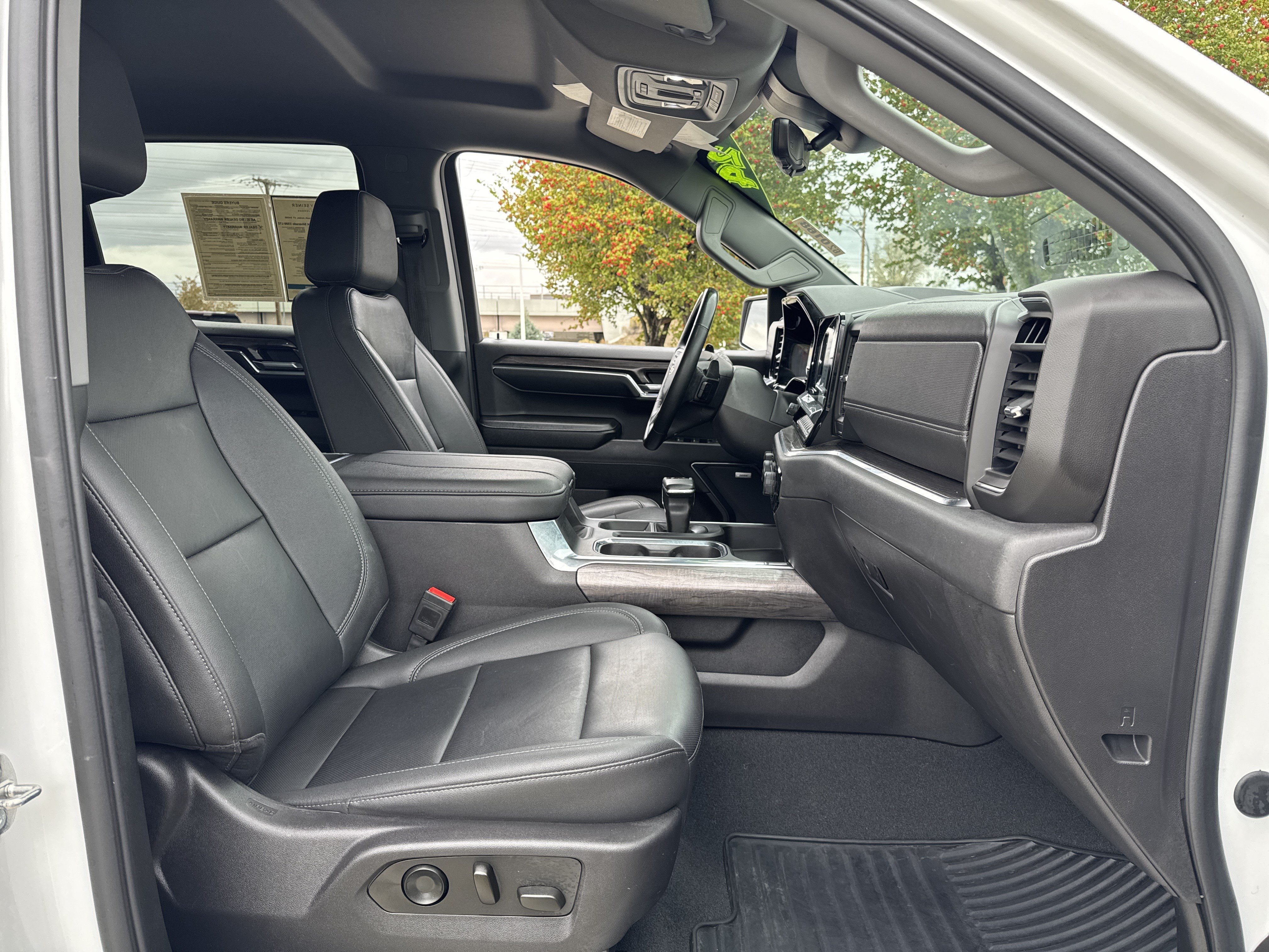 Certified 2024 Chevrolet Silverado 1500 LTZ w/ Technology Package AWD/4WD image 21