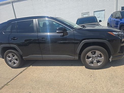 Used 2025 Toyota RAV4 XLE FWD image 3