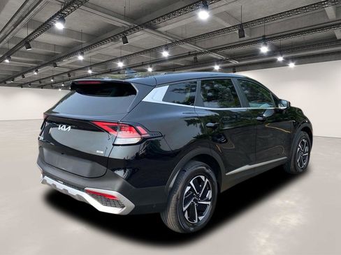 Used 2023 Kia Sportage LX image 8