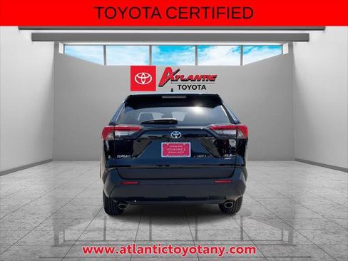 Certified 2025 Toyota RAV4 XLE AWD/4WD image 7