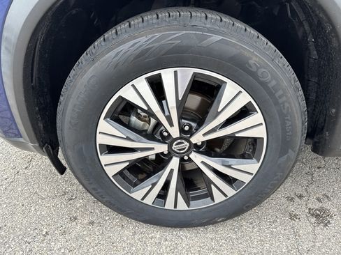 Used 2021 Nissan Rogue SV FWD image 9