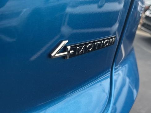 Used 2024 Volkswagen Atlas Cross Sport SEL R-Line image 17