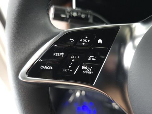 Certified 2026 Mercedes-Benz GLC 300 4MATIC image 11