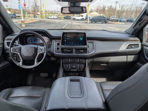 Used 2022 Chevrolet Tahoe Z71 w/ Z71 Off-Road Package image 11