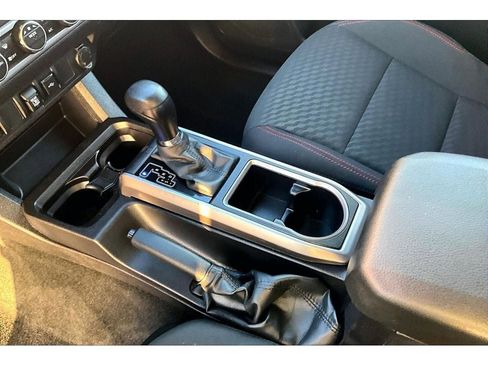 Used 2023 Toyota Tacoma SR5 w/ Technology Package image 15