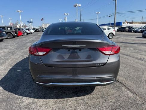 Used 2016 Chrysler 200 Limited image 8