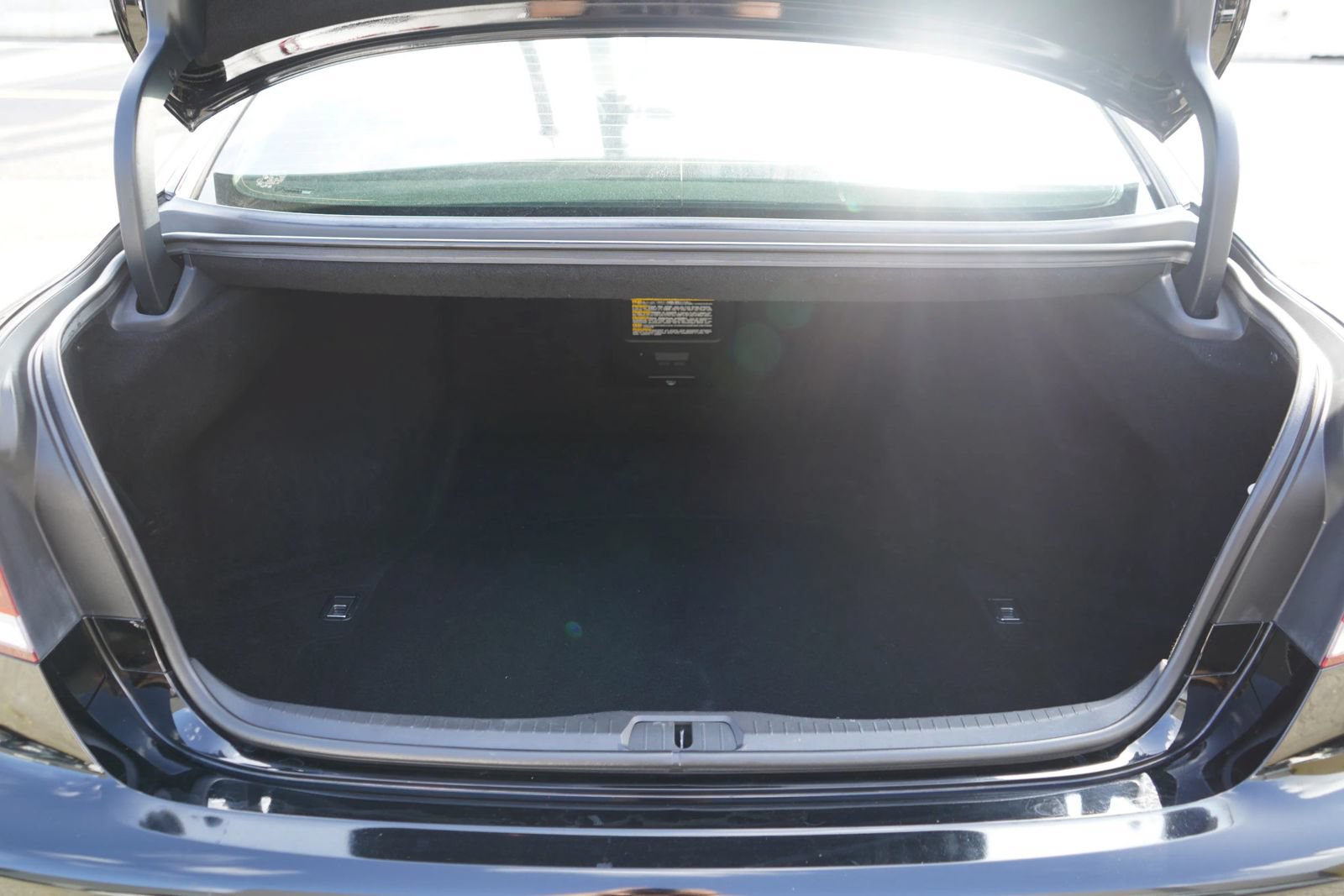 Used 2016 Lexus LS 460 RWD image 25