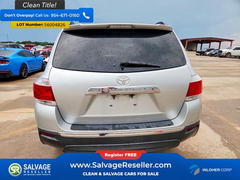 Used 2012 Toyota Highlander SE FWD image 8