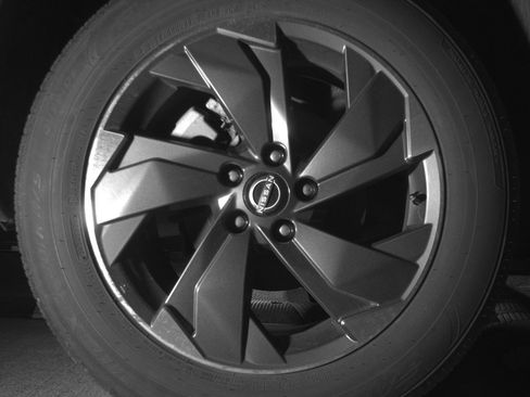 Used 2025 Nissan Rogue SV FWD image 15