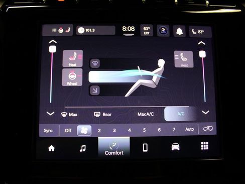 New 2025 Jeep Grand Cherokee Altitude image 16