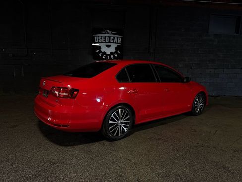 Used 2015 Volkswagen Jetta Sport FWD image 6