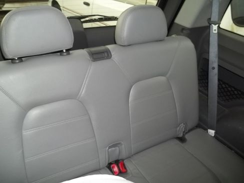 Used 2005 Ford Explorer Sport XLT AWD/4WD image 9