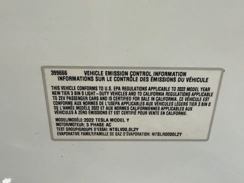 Used 2022 Tesla Model Y Performance image 37