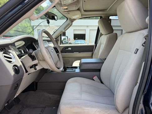 Used 2014 Ford Expedition XLT AWD/4WD image 2