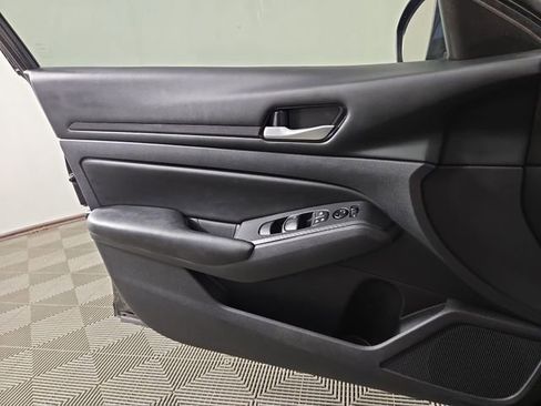 Used 2022 Nissan Altima 2.5 S FWD image 29