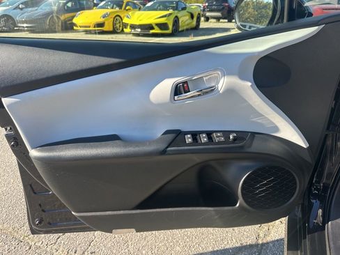 Used 2018 Toyota Prius Three image 23