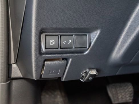 Used 2025 Toyota Prius Limited w/ Limited Premium Package FWD image 12