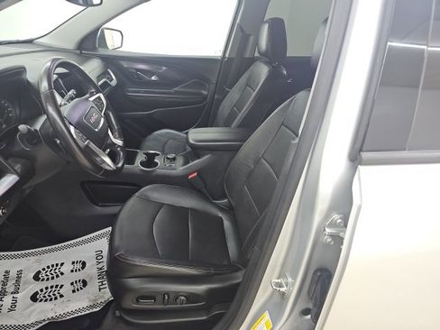 Used 2020 GMC Terrain SLT w/ Preferred Package image 2