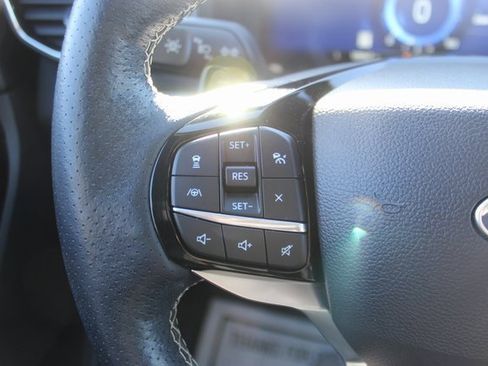Used 2022 Ford Explorer ST image 14