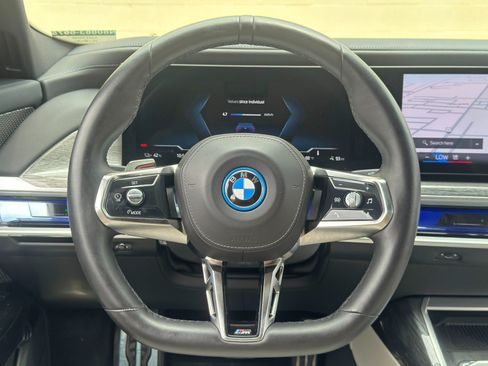 Used 2023 BMW i7 xDrive60 AWD/4WD image 24