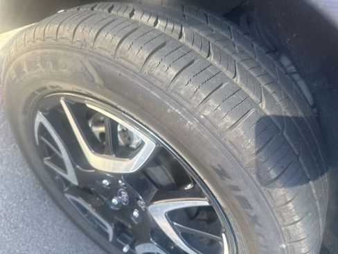 Used 2023 Subaru Crosstrek Hybrid image 5