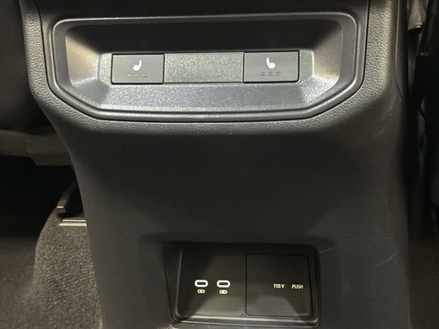 Used 2024 Volkswagen Atlas Cross Sport SEL R-Line AWD/4WD image 35