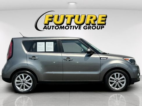 Used 2019 Kia Soul + FWD image 3