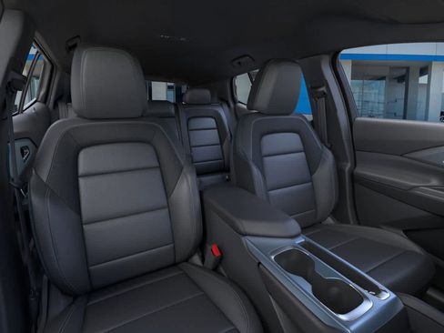 New 2026 Chevrolet Equinox EV LT image 16