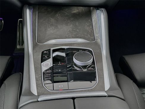 Certified 2024 BMW X6 xDrive40i image 17