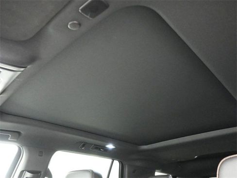 Used 2024 Chevrolet Tahoe High Country image 26