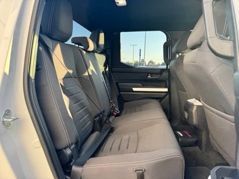 Used 2024 Toyota Tacoma TRD Sport AWD/4WD image 33