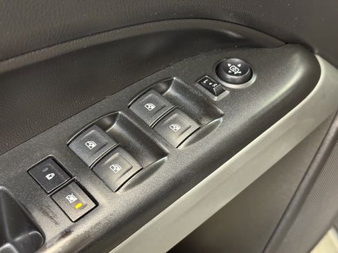 Used 2018 Chevrolet Colorado LT image 11