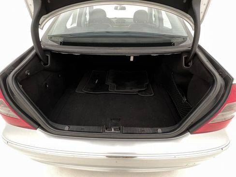 Used 2008 Mercedes-Benz E 350 4MATIC Sedan image 28