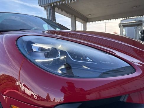 Used 2020 Porsche Macan image 11