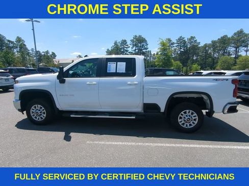 Used 2025 Chevrolet Silverado 2500 LT w/ Convenience Package AWD/4WD image 10