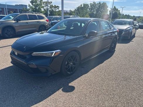 Used 2023 Honda Civic Sport image 1