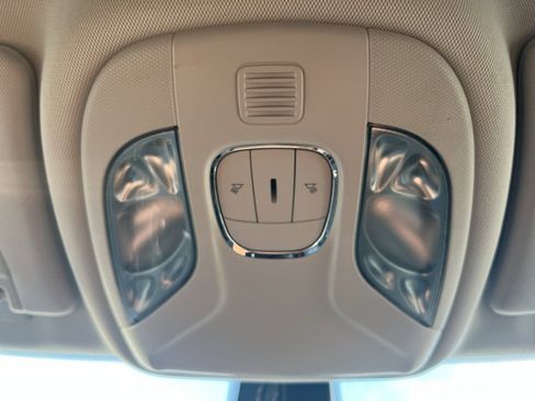 Used 2020 Jeep Compass Latitude image 14