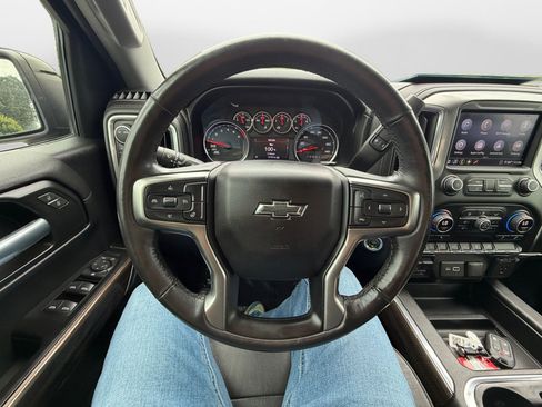 Used 2020 Chevrolet Silverado 1500 LT Trail Boss AWD/4WD image 13