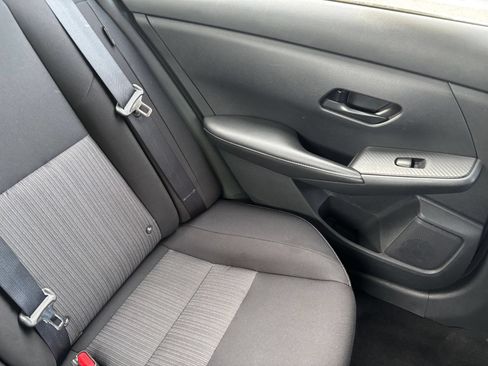Used 2025 Nissan Sentra SV FWD image 35